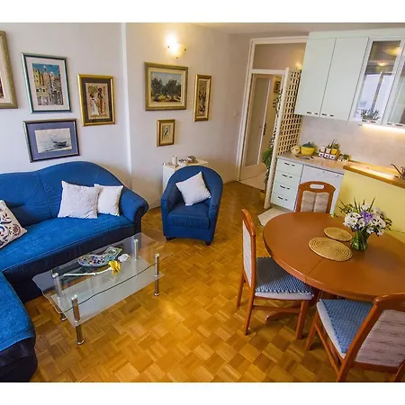 Apartment Happy